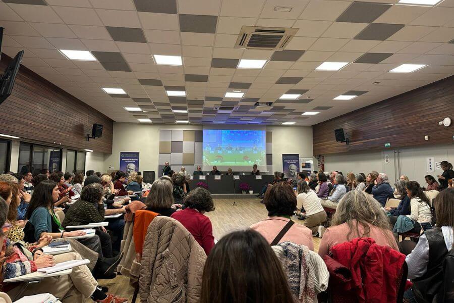 Público de las Jornadas de la AECFS, en las que se habló de la evolución de las Constelaciones Familiares.