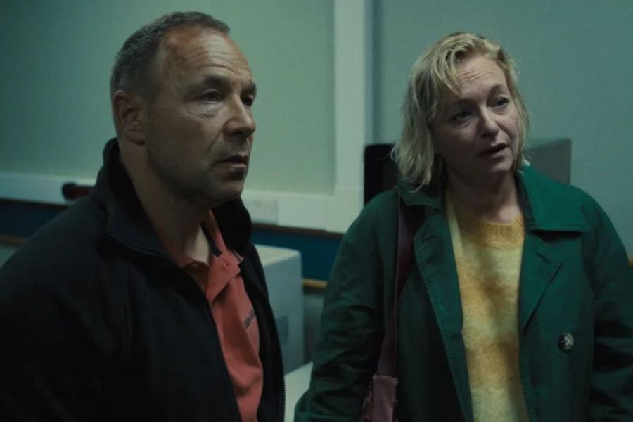 Los padres de Jamie en una escena de la serie Adolescencia de Netflix. 