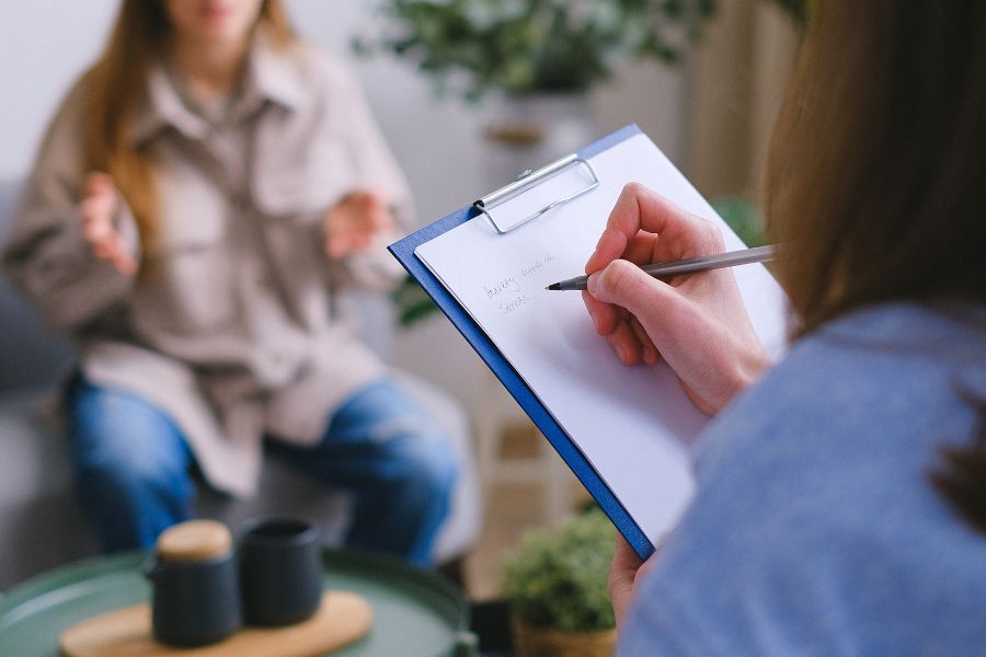 Acompañar procesos de trauma en terapia.